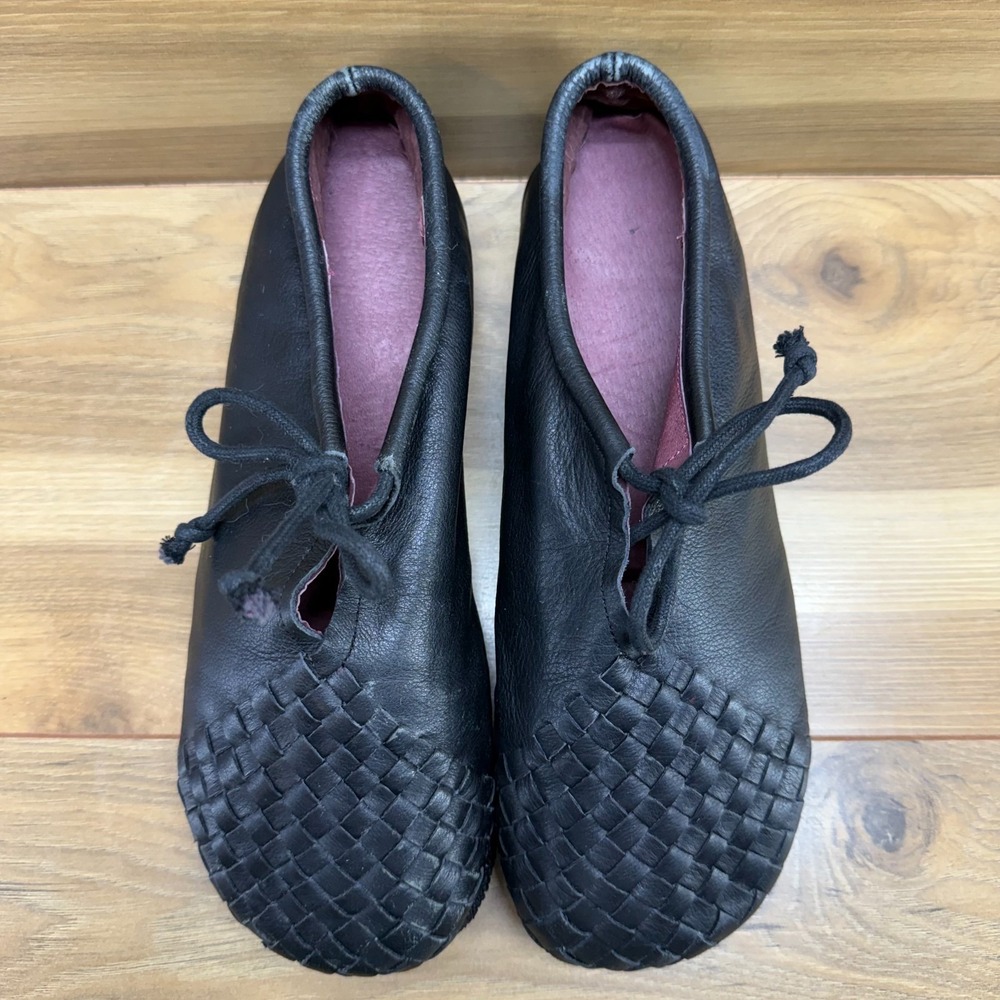 Genuine Leather Handmade Woven Wide Toe Box Womens 10 Black Crepe Gum Sole